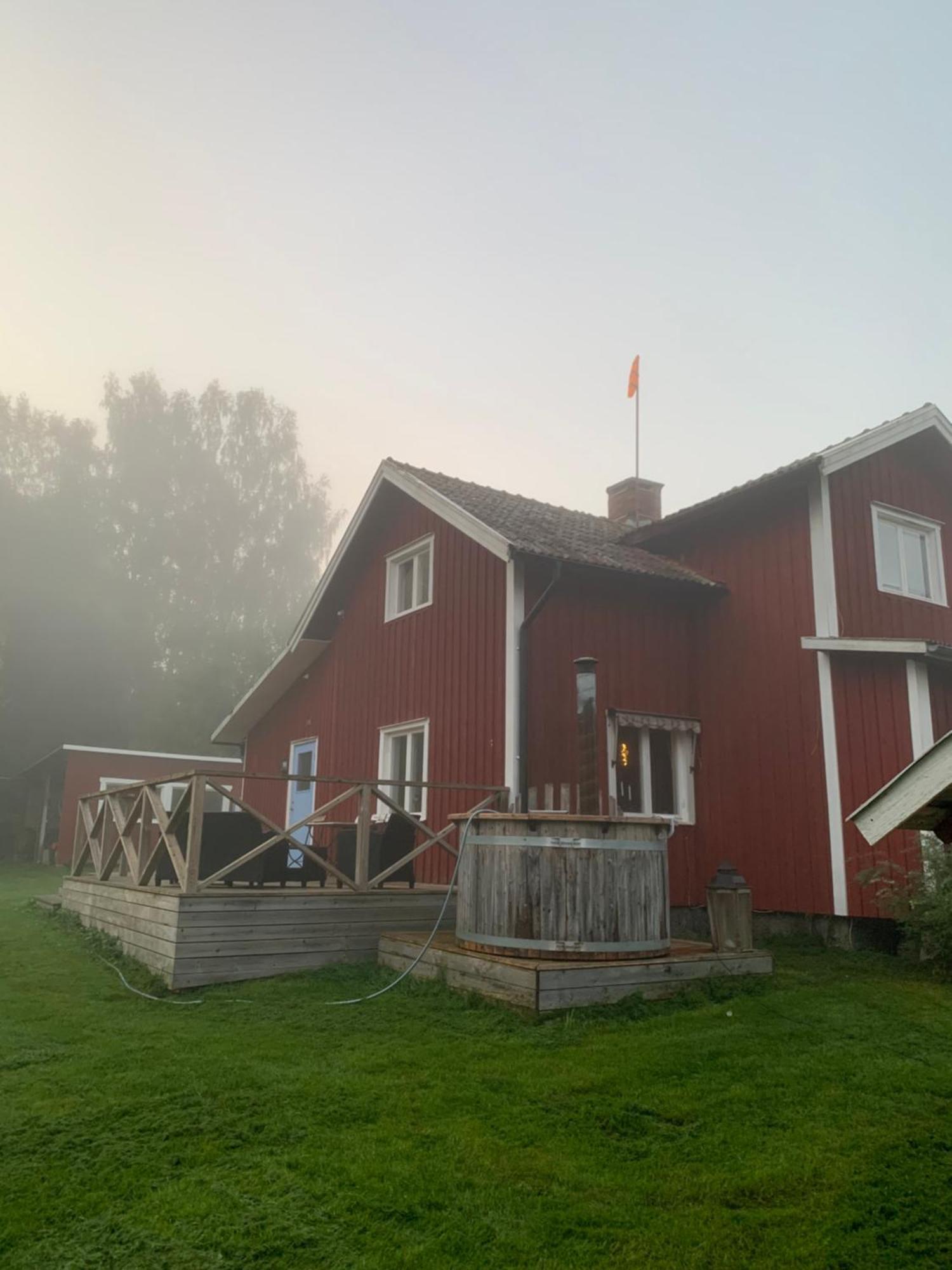 Warm Beheiztes Gemuetliches Haus In Der Natur Sunne Εξωτερικό φωτογραφία
